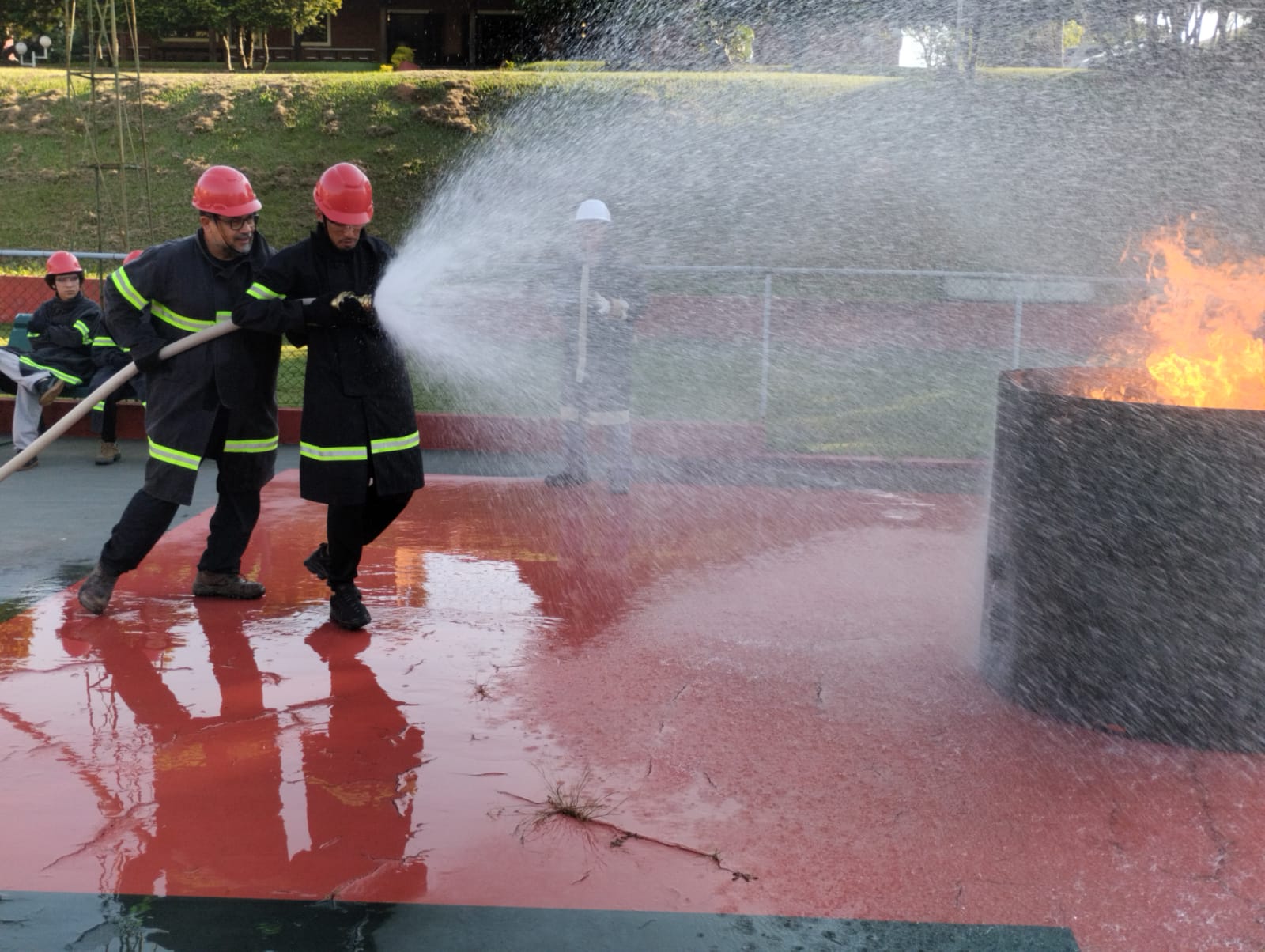 Treinamento de brigada de incêndio nível intermediário no CT Tecnoseg Jundiaí SP
